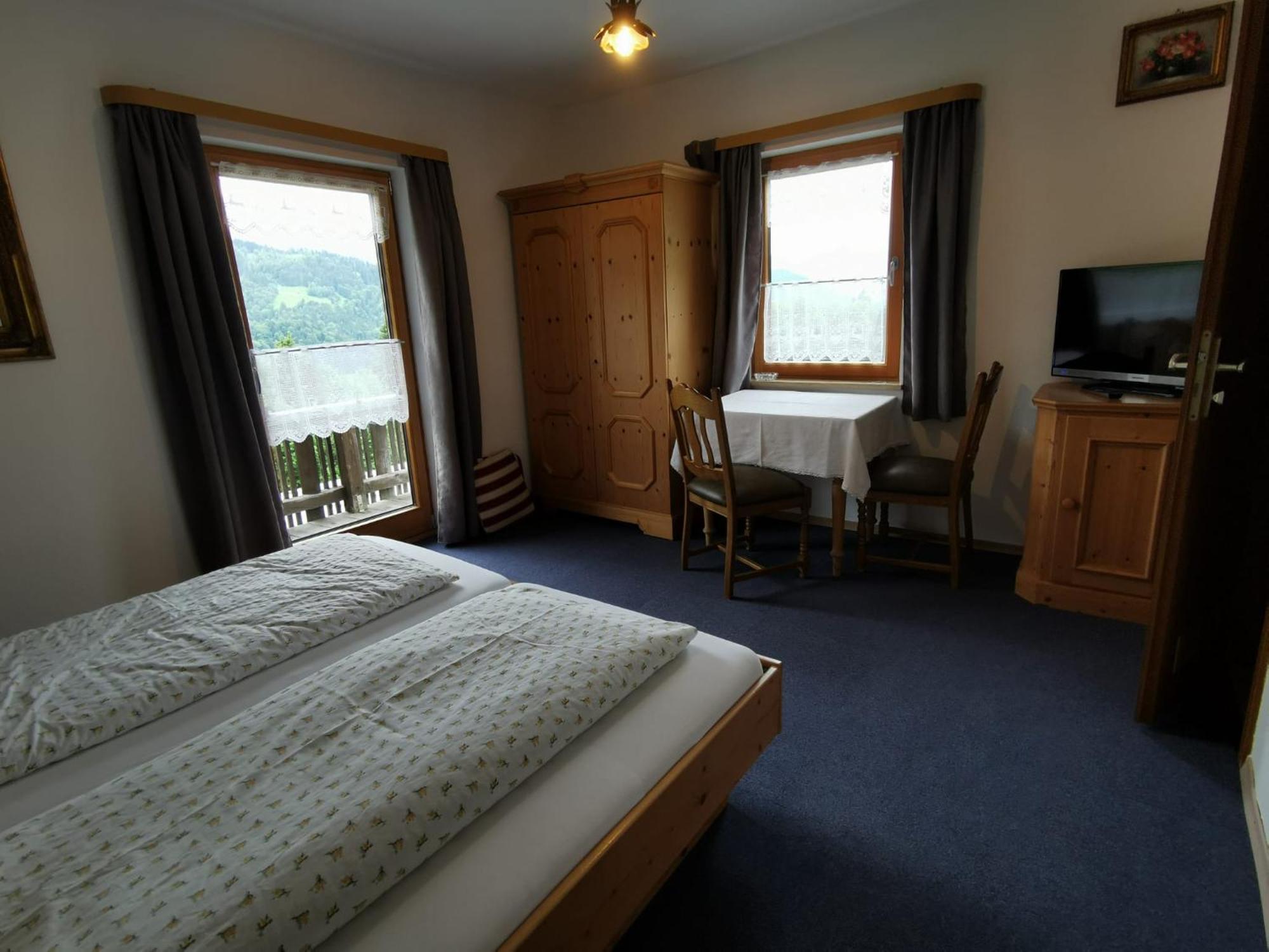 Pfeiffer Alm Am Sonnenhang Mit Blick Auf Die Zugspitze Garmisch-Partenkirchen Habitación foto